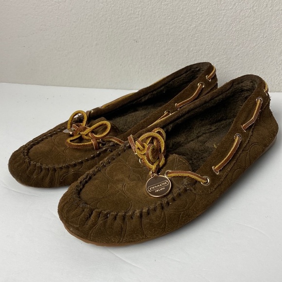 Coach woman’s slippers 6.5 B - Picture 1 of 6